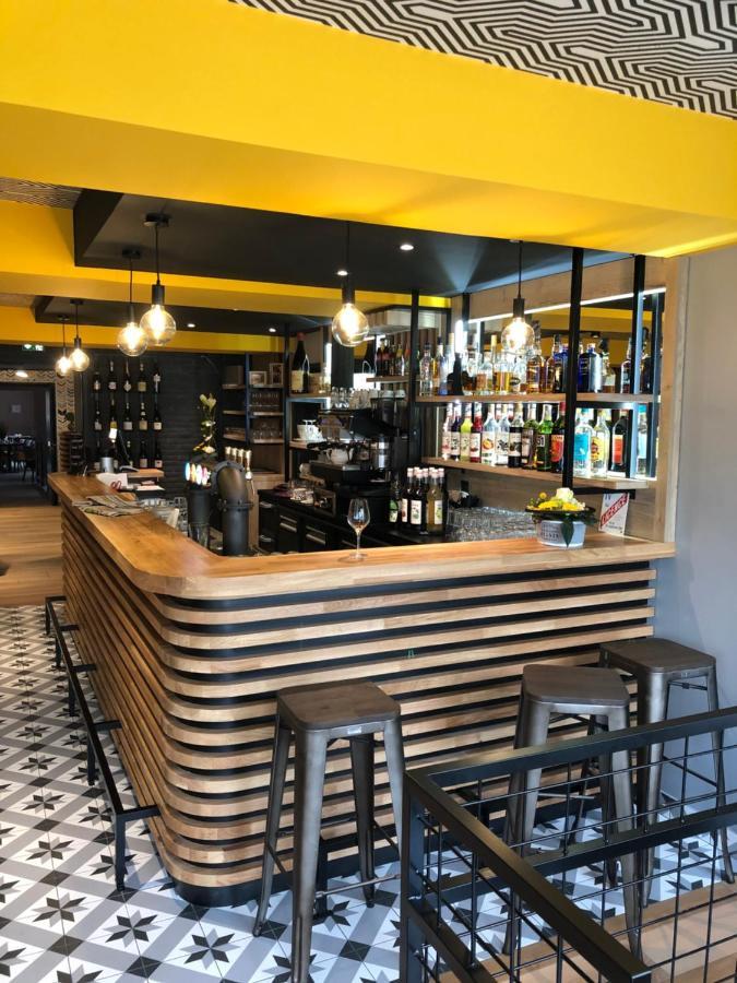Logis Hotel Le Chene Vert 萨韦奈 外观 照片